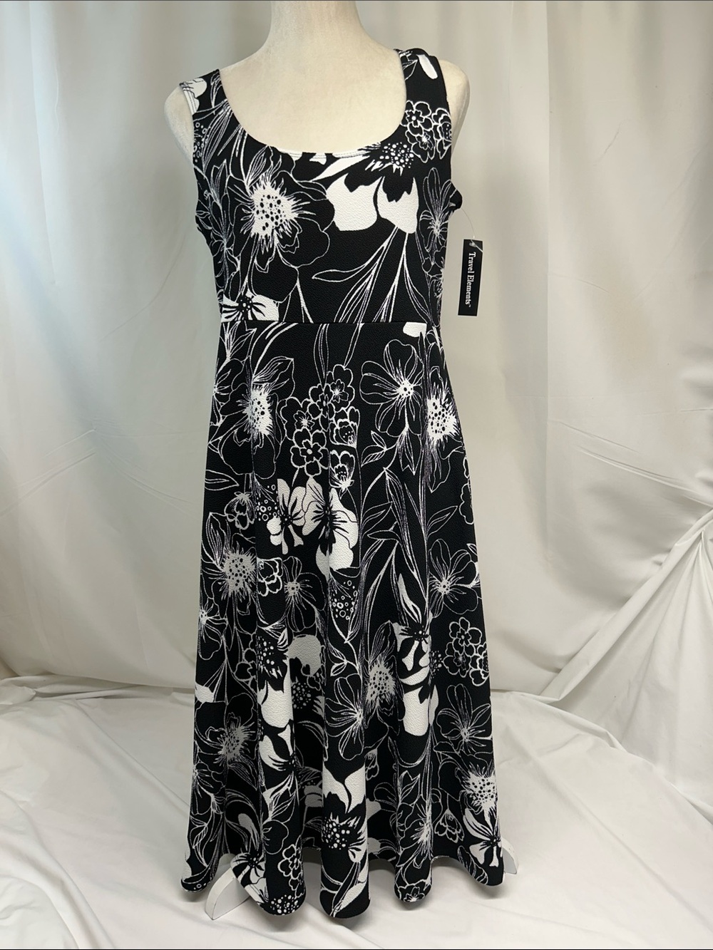 Travel Elements Black & White Floral Sleeveless Midi Dress Size Small